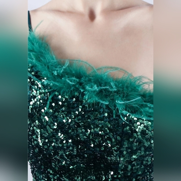 Green and Gold Sequin Gown with High Slit - Picture 11 of 16